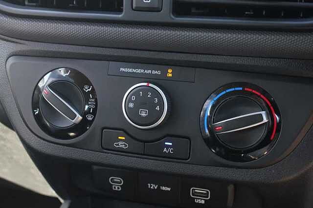 Hyundai i10 1.0 [63] Advance 5dr [Nav]