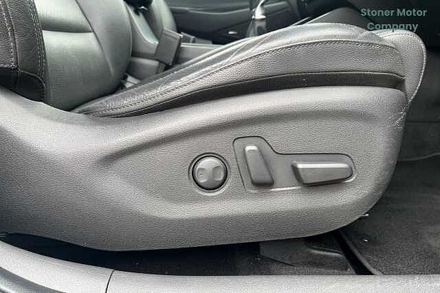 Hyundai TUCSON 1.6 TGDi 177 Premium 5dr 2WD Polar White