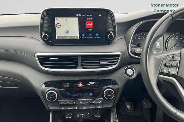 Hyundai TUCSON 1.6 TGDi 177 Premium 5dr 2WD Polar White