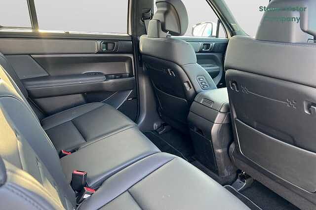 Hyundai SANTA FE 1.6 TGDi 239 Hybrid Calligraphy 5dr 4WD Auto White
