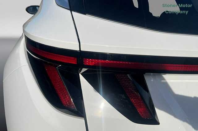 Hyundai TUCSON 1.6T Plug-in Hybrid Advance 5dr Auto White