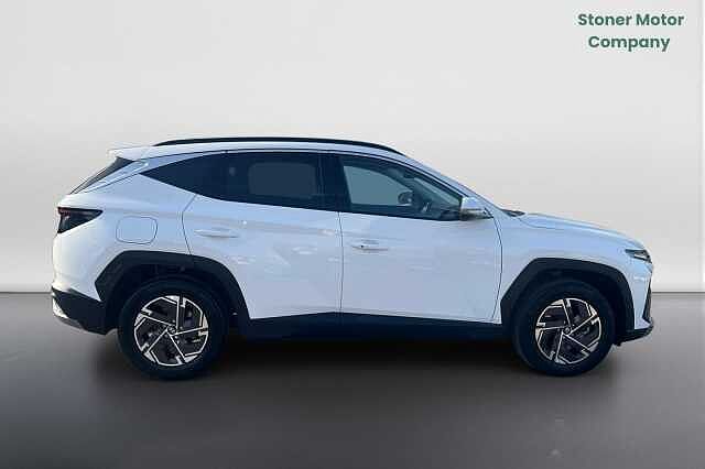 Hyundai TUCSON 1.6T Plug-in Hybrid Advance 5dr Auto White