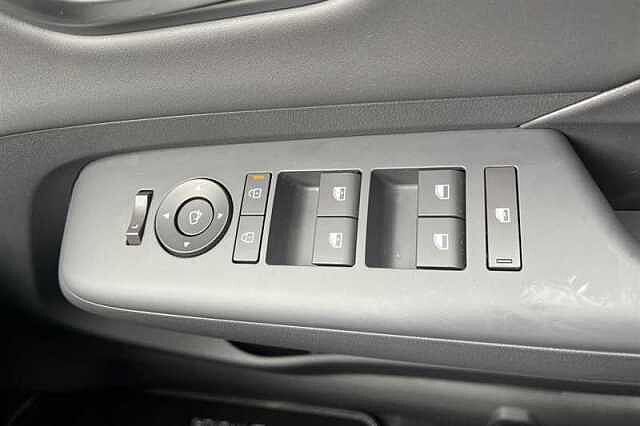 Hyundai KONA 65.4kWh Ultimate SUV 5dr Electric Auto (218 ps) White