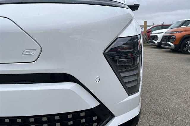 Hyundai KONA 65.4kWh Ultimate SUV 5dr Electric Auto (218 ps) White