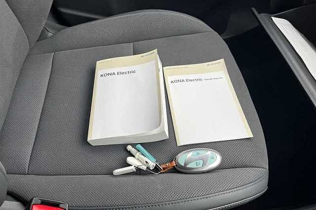 Hyundai KONA 65.4kWh Ultimate SUV 5dr Electric Auto (218 ps) White