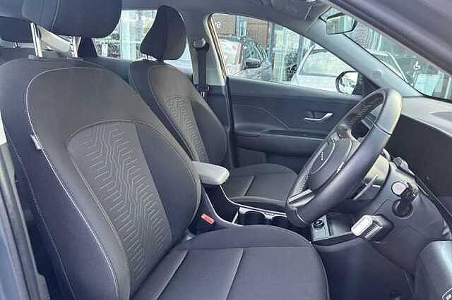 Hyundai KONA 48.4kWh Advance SUV 5dr Electric Auto (156 ps) Grey