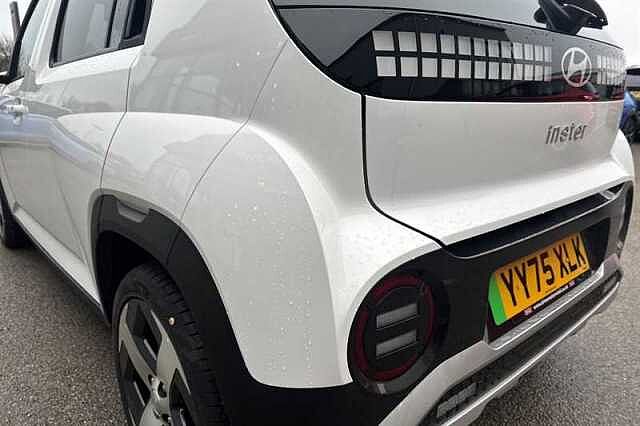 Hyundai INSTER Long Range 49kWh 02 SUV 5dr Electric Auto (115 ps)
