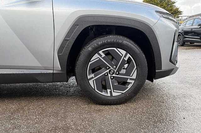 Hyundai TUCSON 1.6 T-GDi Advance SUV 5dr Petrol DCT Euro 6 (s/s) (150 ps) Silver