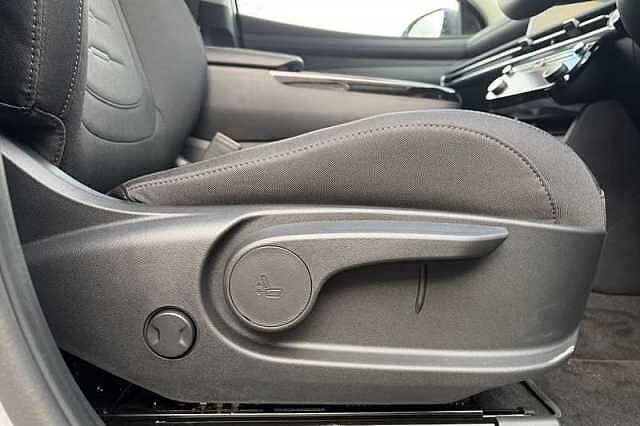 Hyundai TUCSON 1.6 T-GDi Advance SUV 5dr Petrol DCT Euro 6 (s/s) (150 ps) Silver