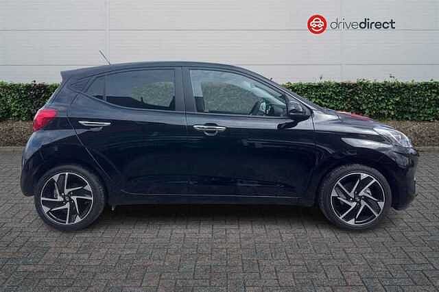 Hyundai i10 1.2 Premium Hatchback 5dr Petrol Auto Euro 6 (s/s) (79 ps)