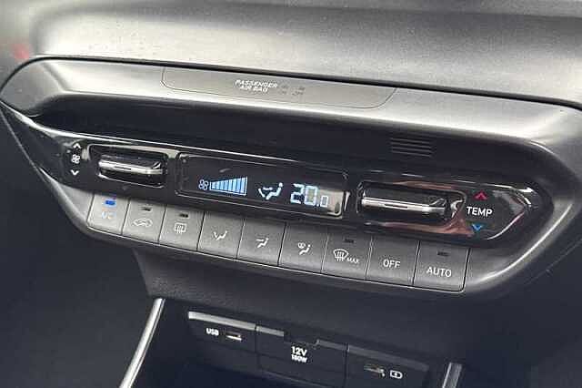 Hyundai BAYON 1.0 T-GDi MHEV Premium SUV 5dr Petrol Hybrid DCT Euro 6 (s/s) (100 ps)