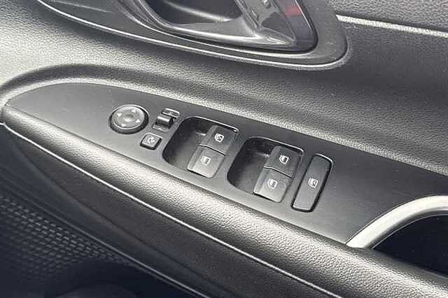 Hyundai BAYON 1.0 T-GDi MHEV Premium SUV 5dr Petrol Hybrid DCT Euro 6 (s/s) (100 ps)