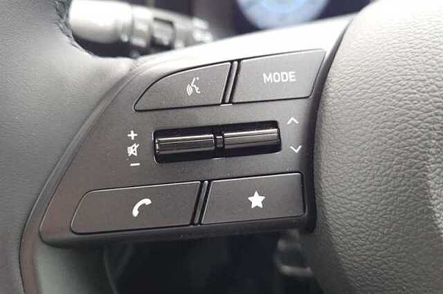 Hyundai BAYON 1.0 T-GDi Black Line SUV 5dr Petrol DCT Euro 6 (s/s) (90 ps)