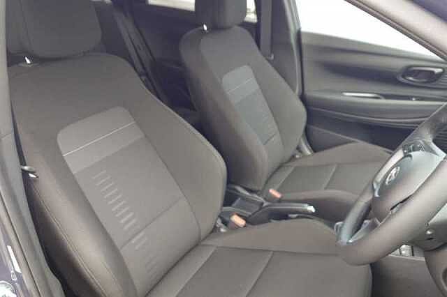 Hyundai BAYON 1.0 T-GDi Black Line SUV 5dr Petrol DCT Euro 6 (s/s) (90 ps)