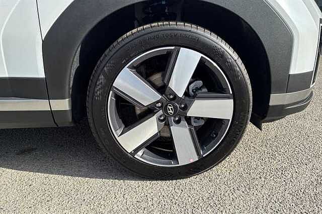 Hyundai SANTA FE 1.6 T-GDi 13.8kWh Premium SUV 5dr Petrol Plug-in Hybrid Auto 4WD Euro 6 (s/s) (7 White
