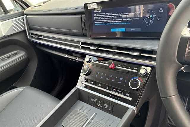Hyundai SANTA FE 1.6 T-GDi 13.8kWh Premium SUV 5dr Petrol Plug-in Hybrid Auto 4WD Euro 6 (s/s) (7 White