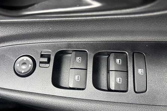 Hyundai I20 1.0 T-GDi Black Line Hatchback 5dr Petrol Manual Euro 6 (s/s) (90 ps) Green
