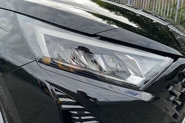 Hyundai I20 1.0 T-GDi Tech Line Hatchback 5dr Petrol DCT Euro 6 (s/s) (90 ps) Black