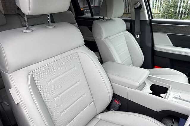 Hyundai SANTA FE 1.6 T-GDi 13.8kWh Ultimate SUV 5dr Petrol Plug-in Hybrid Auto 4WD Euro 6 (s/s) ( Silver