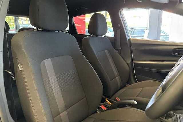 Hyundai I20 1.0 T-GDi Black Line Hatchback 5dr Petrol Manual Euro 6 (s/s) (90 ps) White