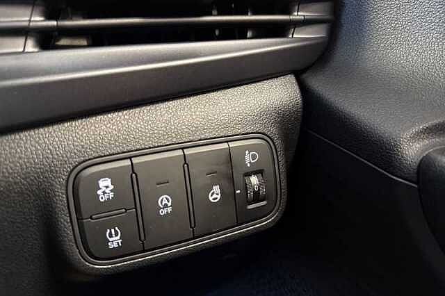 Hyundai I20 1.0 T-GDi Black Line Hatchback 5dr Petrol Manual Euro 6 (s/s) (90 ps) White