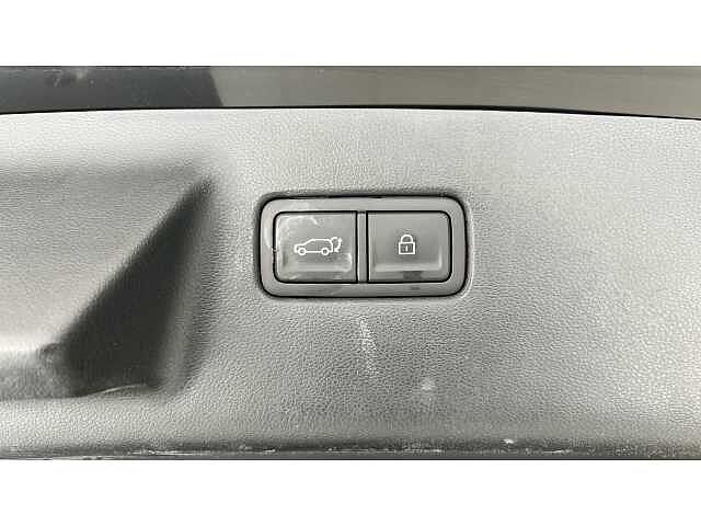 Hyundai SANTA FE 1.6 TGDi Plug-in Hybrid Premium 5dr 4WD Auto Black