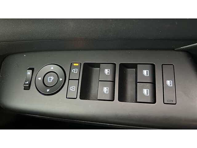 Hyundai KONA 1.6 Hybrid 129 Ultimate 5dr DCT White