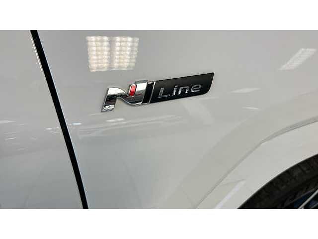 Hyundai TUCSON 1.6 TGDi Plug-in Hybrid N Line 5dr 4WD Auto White