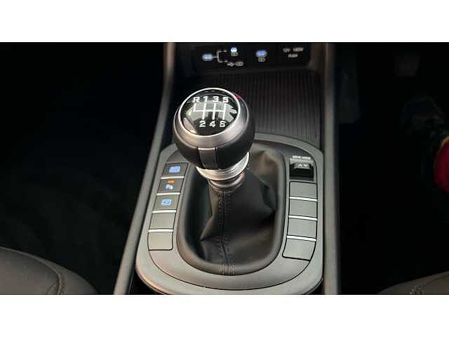 Hyundai KONA 1.6T 138 Advance 5dr