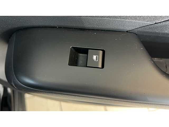 Hyundai KONA 1.6T 138 Advance 5dr