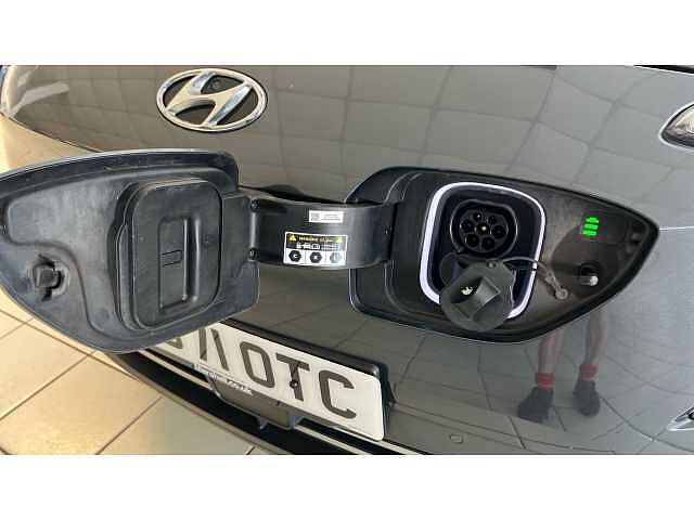 Hyundai KONA 150kW Premium 64kWh 5dr Auto