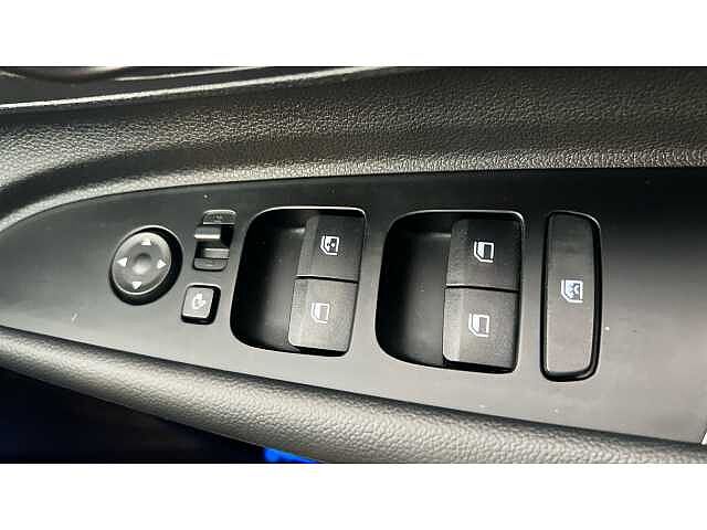 Hyundai BAYON 1.0 TGDi 48V MHEV SE Connect 5dr DCT Blue