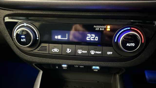 Hyundai I10 1.2 [79] Premium 5dr Auto [Nav] Atlas White
