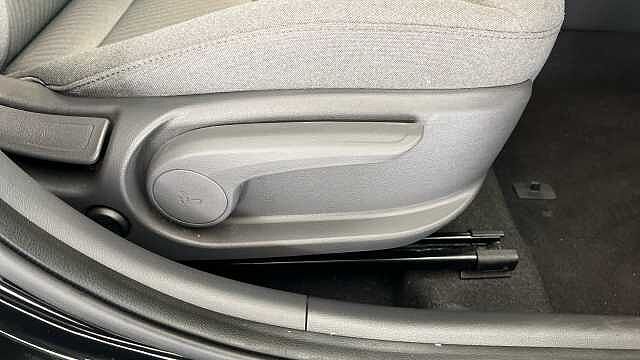 Hyundai IONIQ 1.6 GDi Hybrid SE Connect 5dr DCT