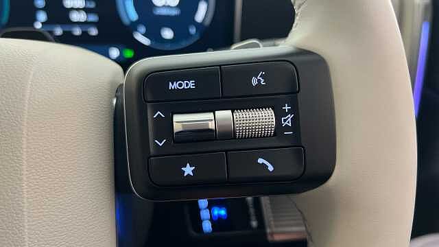 Hyundai SANTA FE 1.6 TGDi 239 Hybrid Ultimate 5dr Auto Pebble Blue