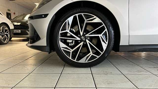 Hyundai IONIQ 6 239kW Ultimate 77kWh 4dr AWD Auto Gravity Gld Mtt