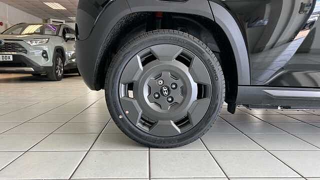 Hyundai INSTER 85kW Cross 49kWh 5dr Auto Abyss Black