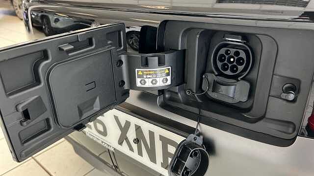 Hyundai INSTER 85kW Cross 49kWh 5dr Auto Abyss Black