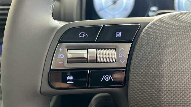 Hyundai INSTER 85kW Cross 49kWh 5dr Auto Abyss Black