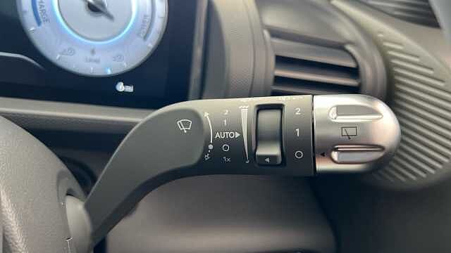 Hyundai INSTER 85kW Cross 49kWh 5dr Auto Abyss Black