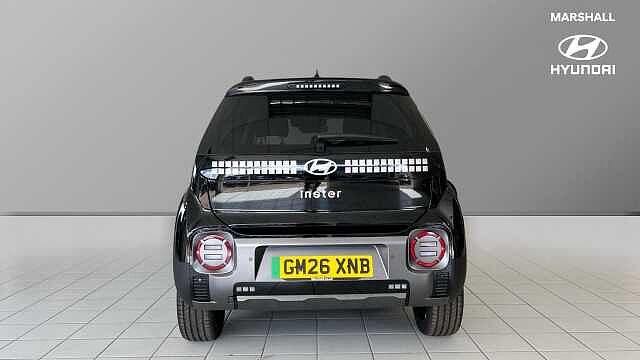 Hyundai INSTER 85kW Cross 49kWh 5dr Auto Abyss Black