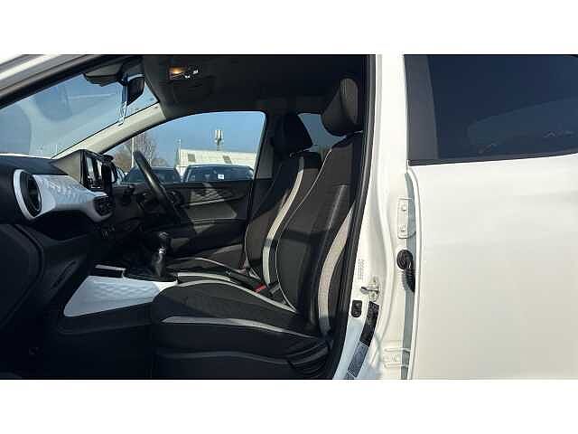 Hyundai I10 I10 1.2 MPi Premium 5dr WHITE