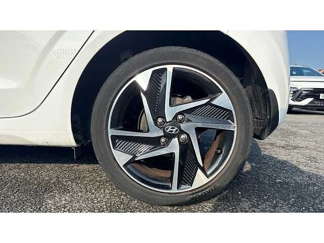 Hyundai I10 I10 1.2 MPi Premium 5dr WHITE