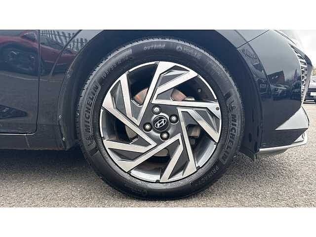 Hyundai I20 I20 1.0T GDi Advance 5dr DCT BLACK