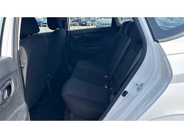Hyundai I20 I20 1.0T GDi 48V MHD SE Connect 5dr DCT White