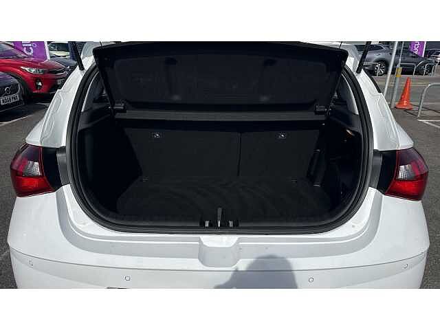 Hyundai I20 I20 1.0T GDi 48V MHD SE Connect 5dr DCT White