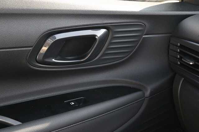 Hyundai I20 1.0T GDi 48V MHD Premium 5dr DCT White