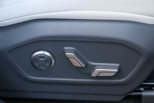 Hyundai SANTA FE 1.6 TGDi Plug-in Hybrid Ultimate 5dr 4WD Auto