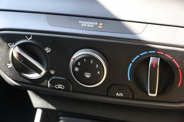 Hyundai BAYON 1.0 TGDi [90] Black Line 5dr