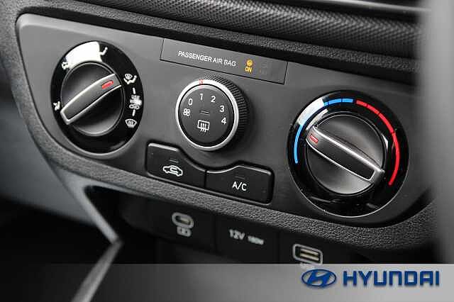 Hyundai I10 1.0 [63] Advance 5dr Auto [Nav] Phantom Black